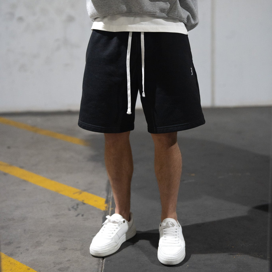 ESSENTIAL SHORTS BLACK