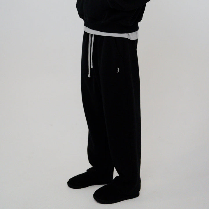 ESSENTIAL PANTS BLACK