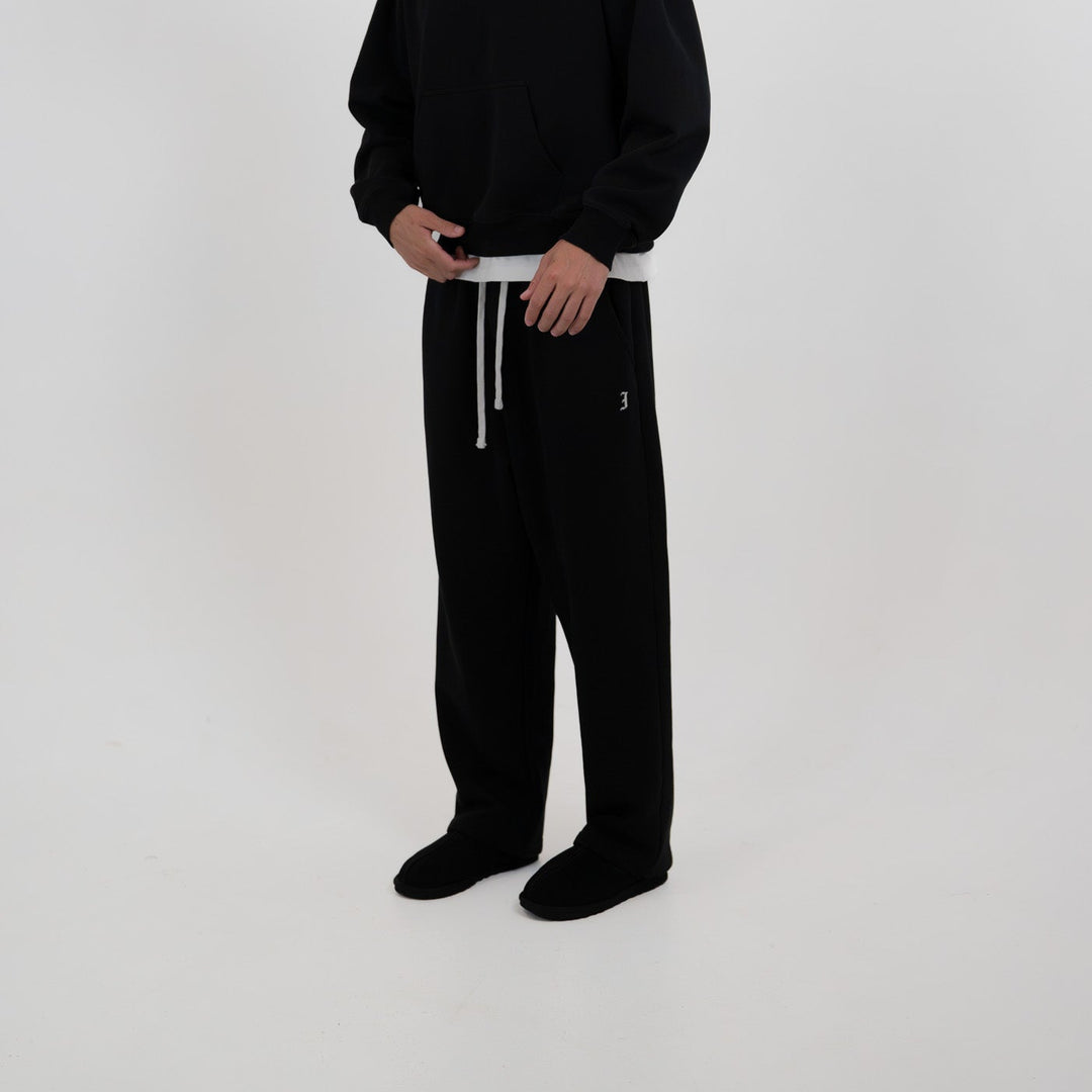 ESSENTIAL PANTS BLACK