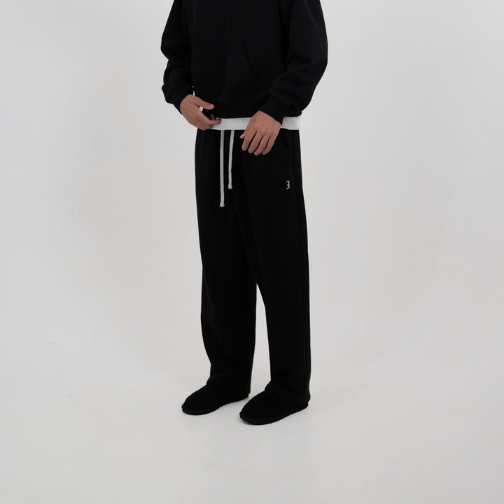 ESSENTIAL PANTS BLACK
