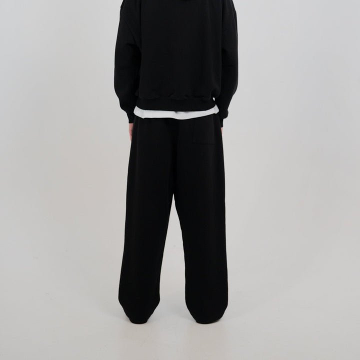 ESSENTIAL PANTS BLACK