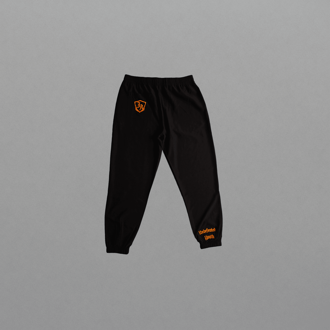 men's_black_joggers_for_gym_wprkout_at_invicoros_athletics